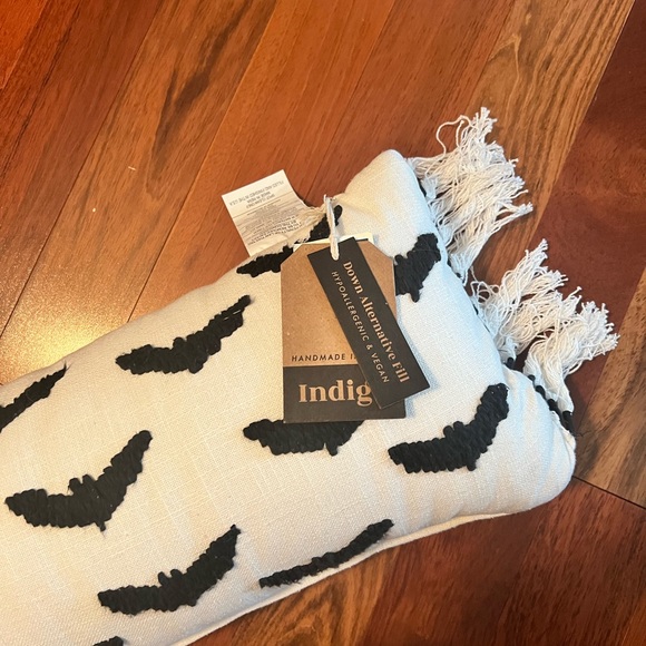 NWT bag throw pillow - Picture 1 of 2